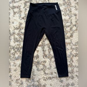 Gymshark Crop Leggings M. EUC